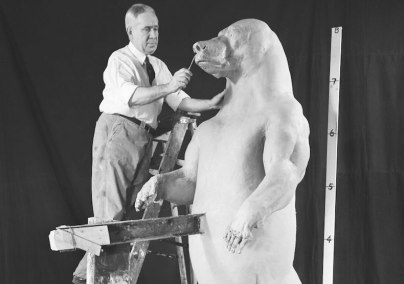 Robert Rockwell sculpts the internal model for AMNH's taxidermied brown bear. Source: Scientific American.
