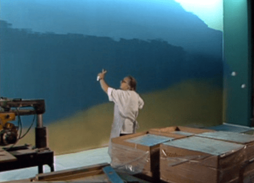 kish pretends to paint